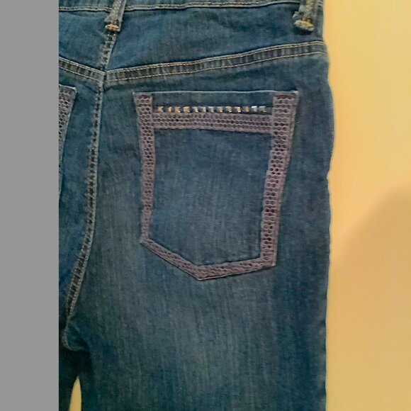 Gloria Vanderbilt -Amanda so slimming denim Bermuda Shorts Size 6P - Picture 9 of 12